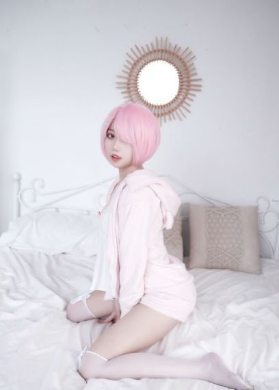 与僧侣结合的色欲之夜