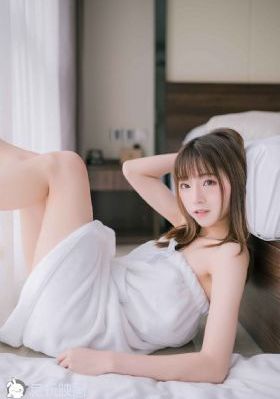 年轻的女教师2完整版