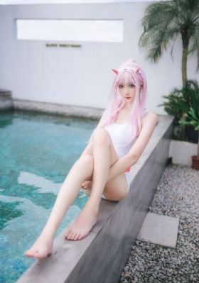 二十五岁女高中生